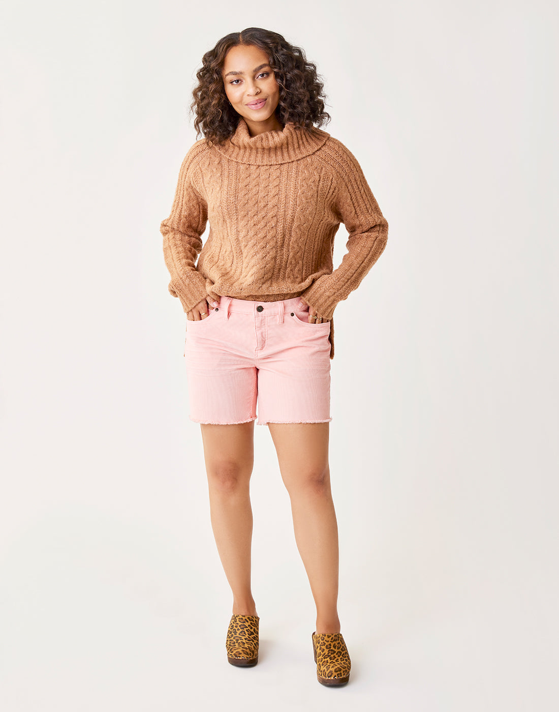 Oahu 6" Short: Dark Azalea