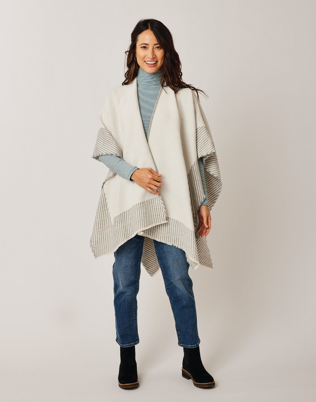 Playa Reversible Poncho: Grey w. Birch
