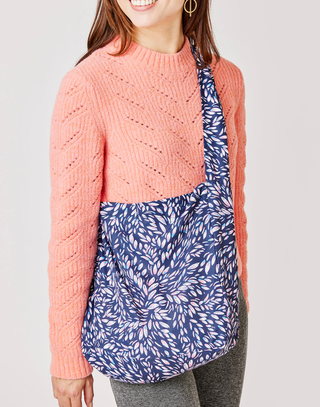 Sophia Shoulder Tote: Alta