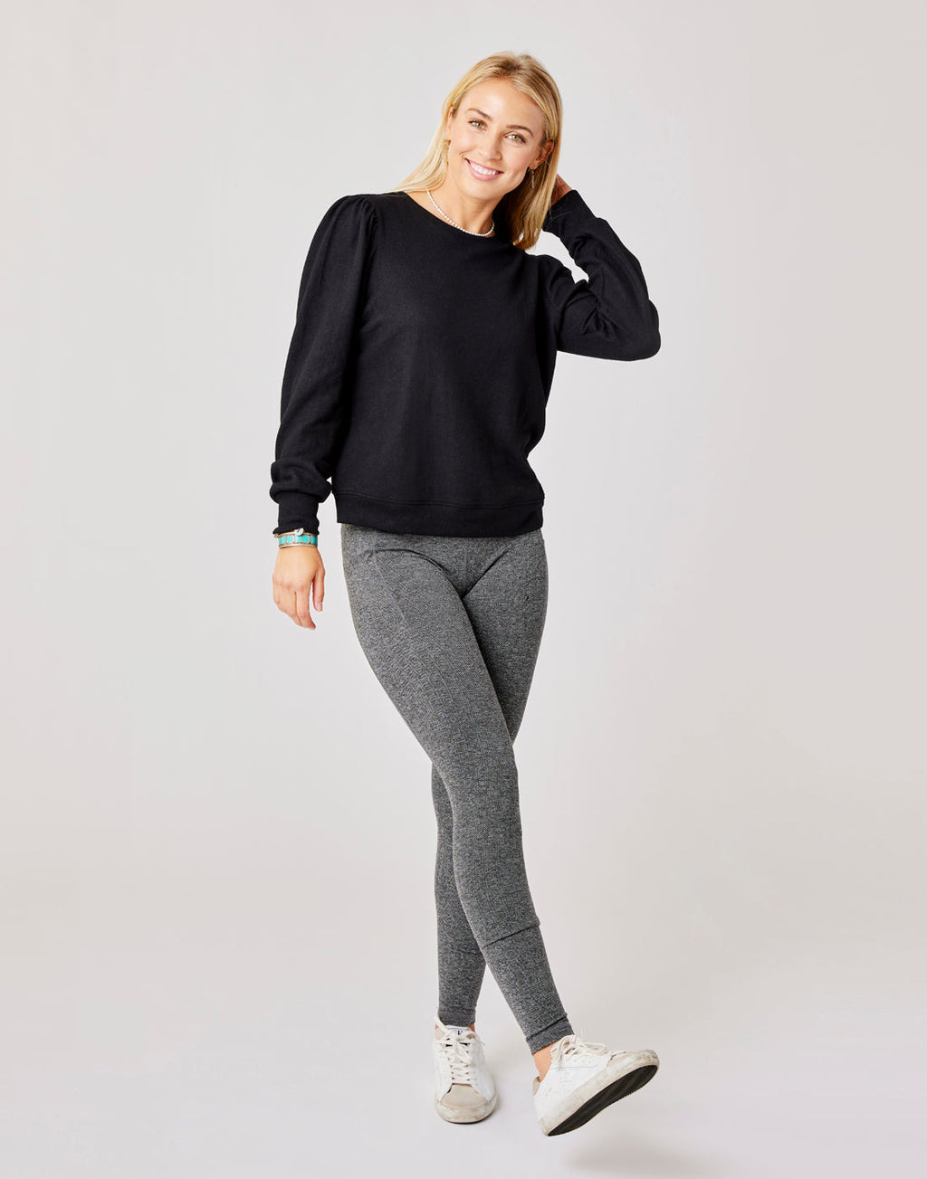 Naomi Sweatshirt: Black