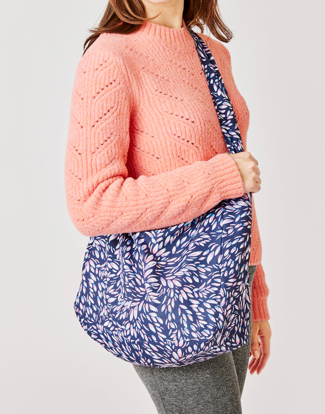 Sophia Shoulder Tote: Alta