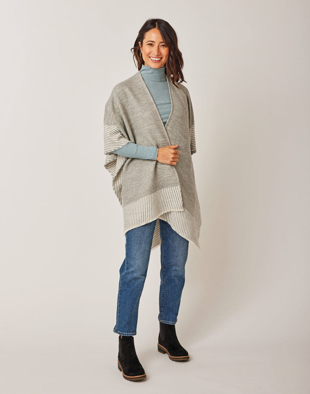 Playa Reversible Poncho: Grey w. Birch