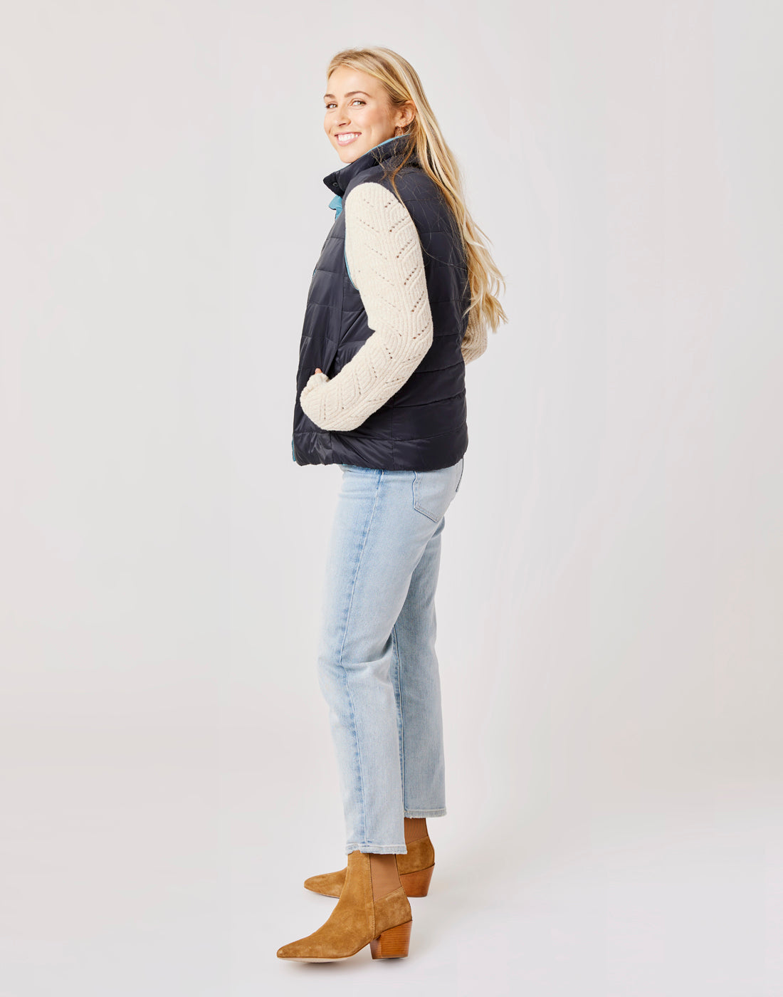 Silverton Reversible Down Vest: Hydro/Black