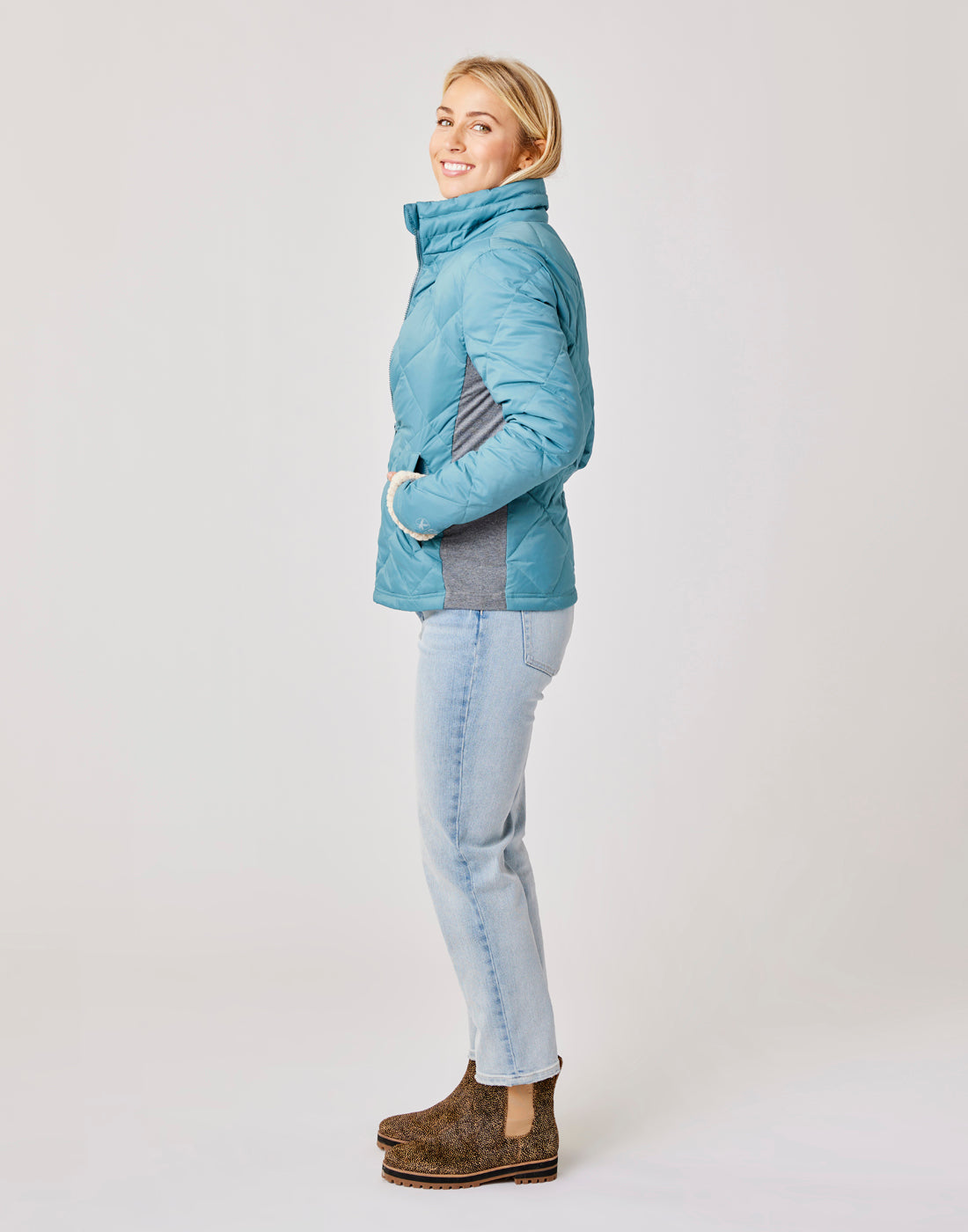 Horizon Down Jacket: Hydro
