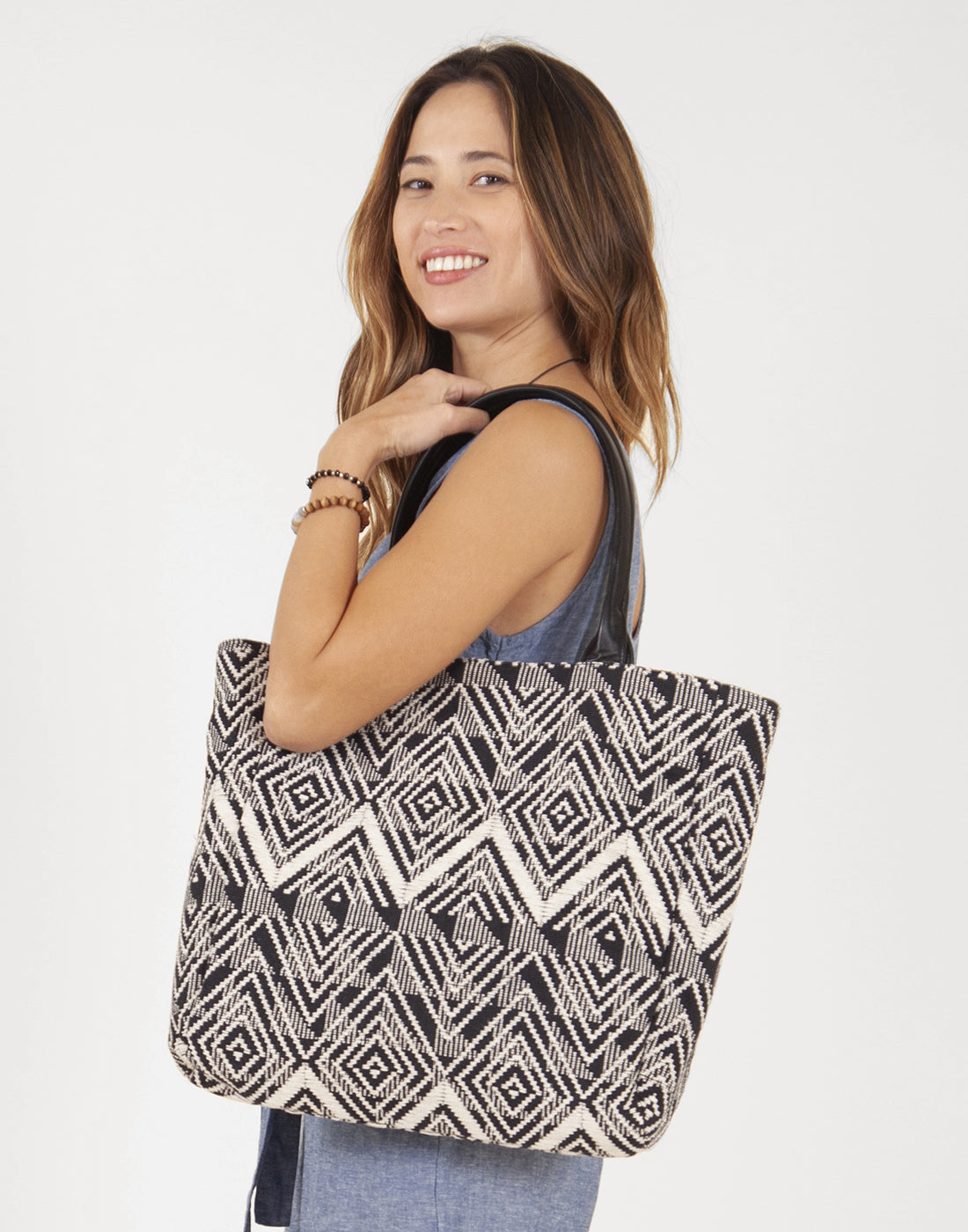 Treasure Tote: Black/White