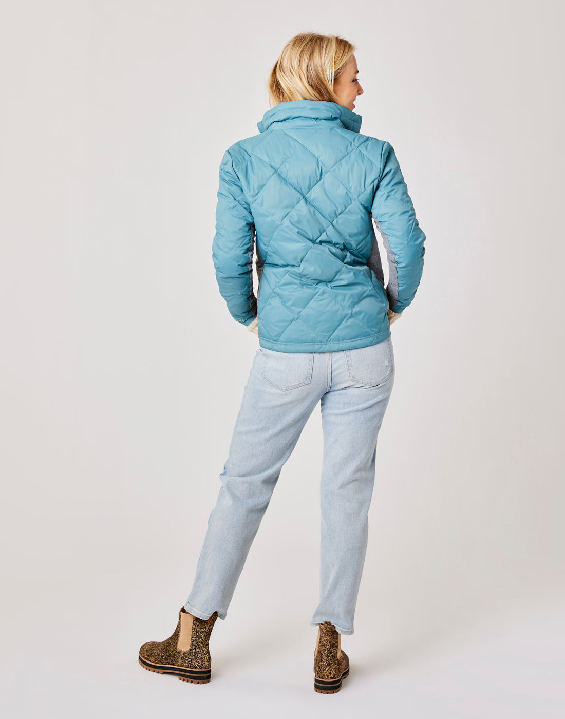 Horizon Down Jacket: Hydro