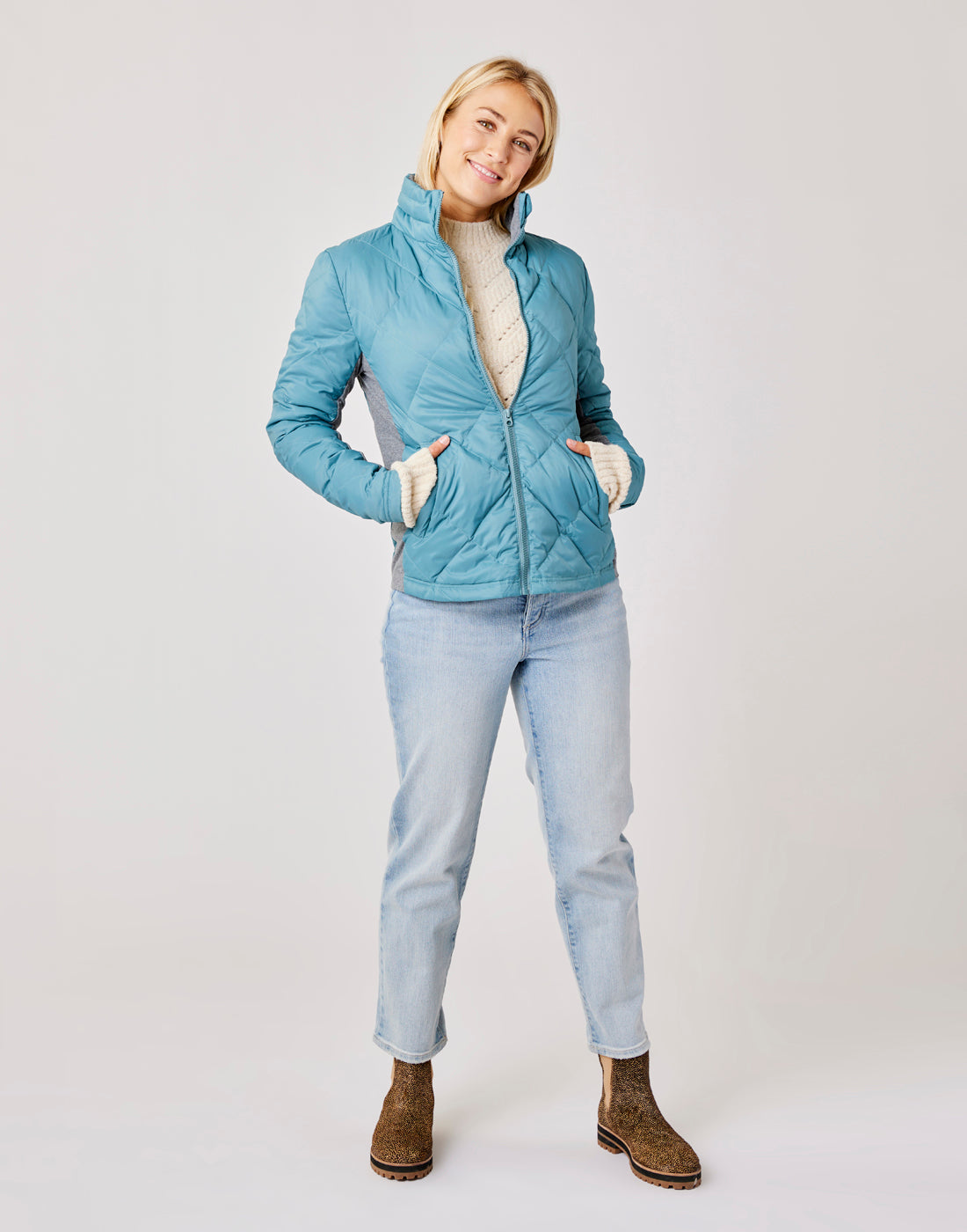 Horizon Down Jacket: Hydro